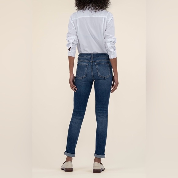 NWT Kut from the Kloth Catherine Mid Rise Boyfriend Jeans in Stretch Denim, 16. - Picture 3 of 15